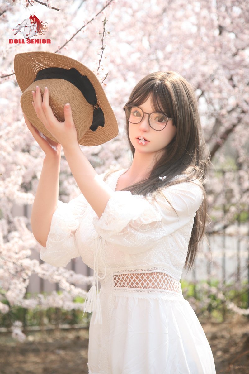 Doll Senior tweet media