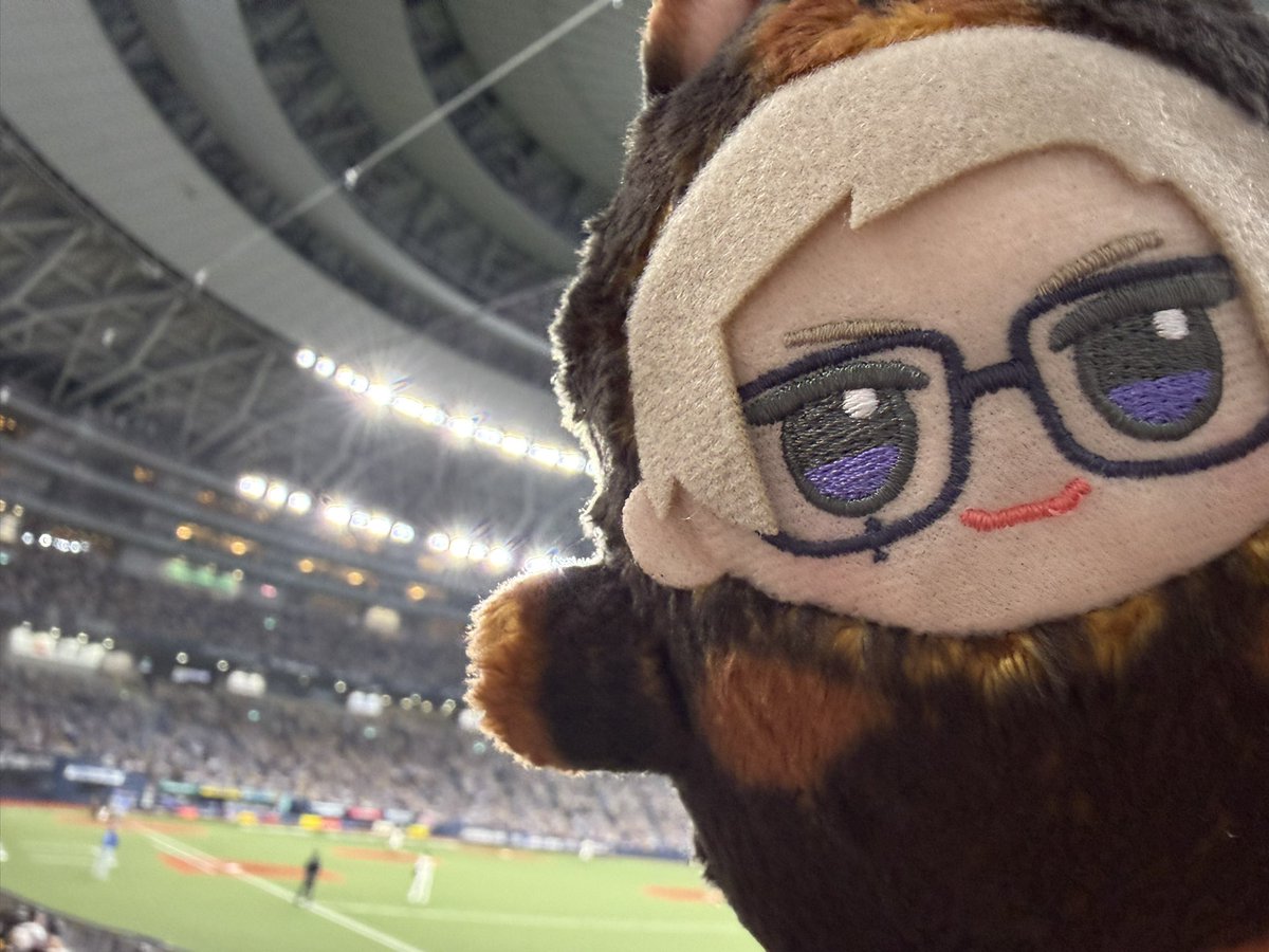 みーも tweet media