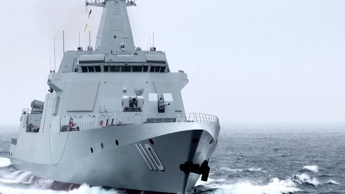 ChinaDaily's tweet image. The new Type 055 guided-missile destroyer Anqing (Hull 110) has carried out its first live-fire #drills and other combat #training in the #EastChinaSea, just one month after being commissioned into the Eastern Theater Command Navy. This 10,000-ton-class warship operated alongside