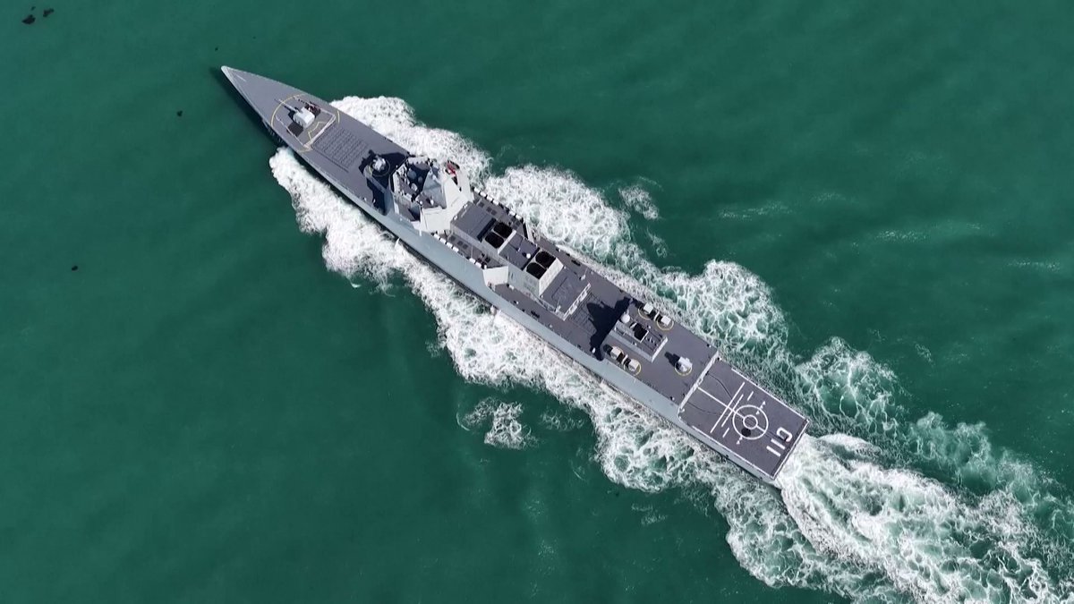 ChinaDaily's tweet image. The new Type 055 guided-missile destroyer Anqing (Hull 110) has carried out its first live-fire #drills and other combat #training in the #EastChinaSea, just one month after being commissioned into the Eastern Theater Command Navy. This 10,000-ton-class warship operated alongside