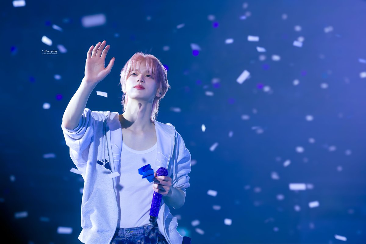 𝑬𝒗𝒆𝒓𝒚𝒅𝒂𝒚 tweet media