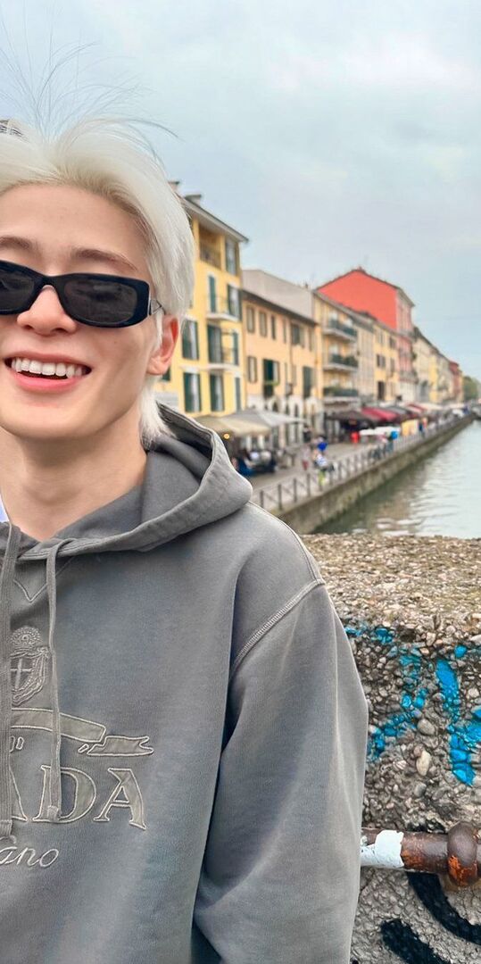 selfolssi ♤ tweet media