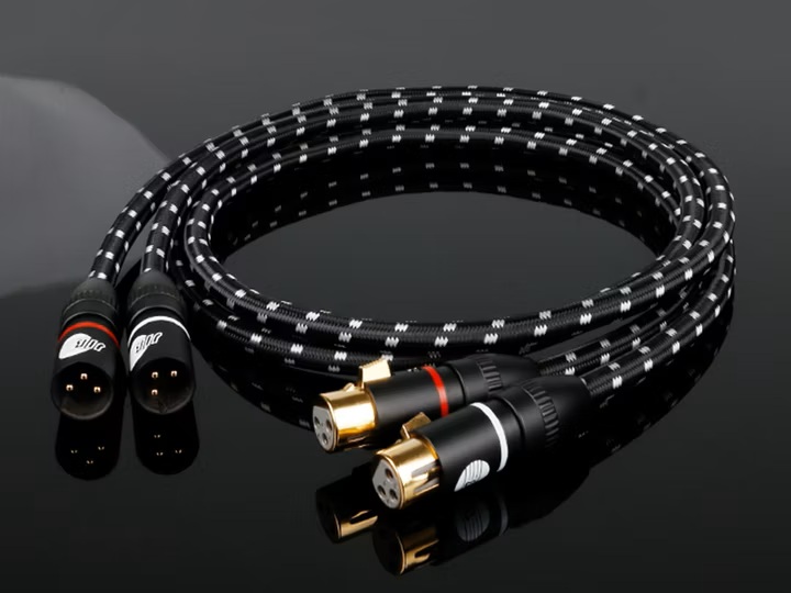 pacificaudio_PA's tweet image. 【JIB-Germany Technology BLACK.xlr-8】

その音は、色をつけない😃 

🟡ドイツのHi-Fiオーディオケーブル 
🟡24AWG高純度銅/銀メッキ銅(6N)導体
🟡音に色付けをしない「純粋な表現」ありのままを  

オーディオユニオンアクセサリーフロアで販売中。 audiounion.jp/ct/detail/new/…

#AUDIOUNION