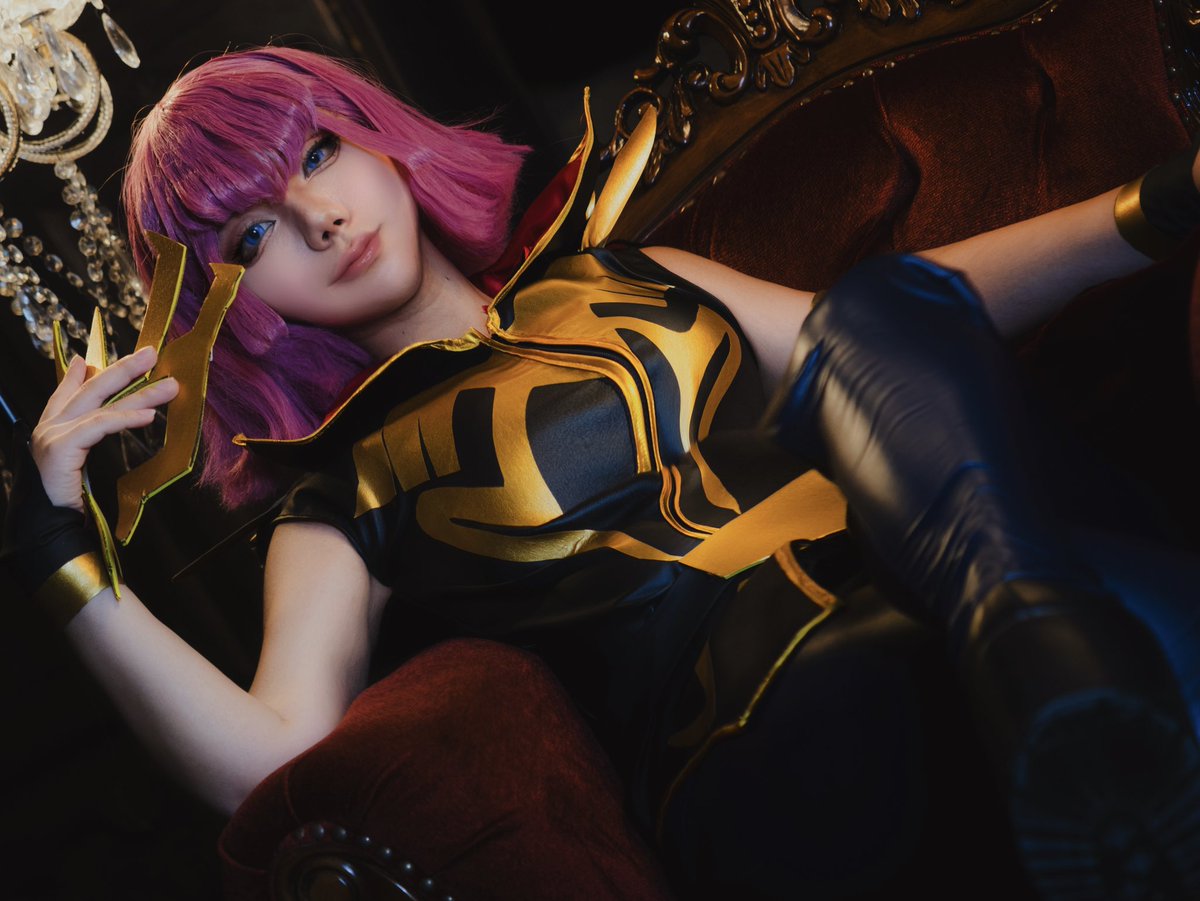 九十九 . ° tweet media