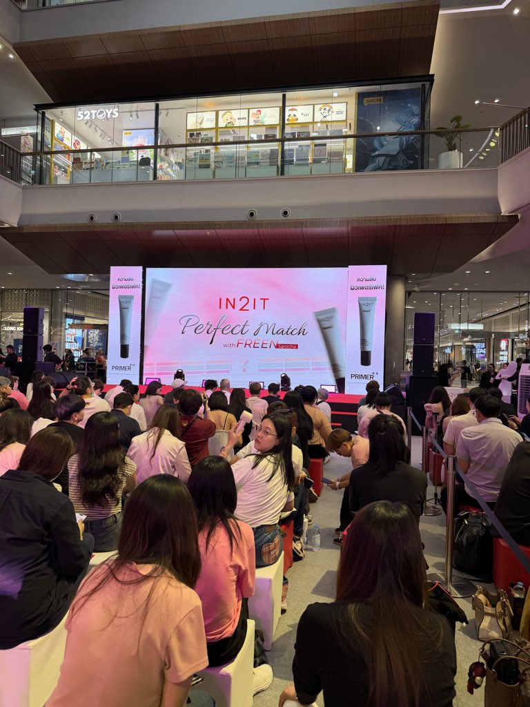 Bru (blue) 🌷🪽 tweet media