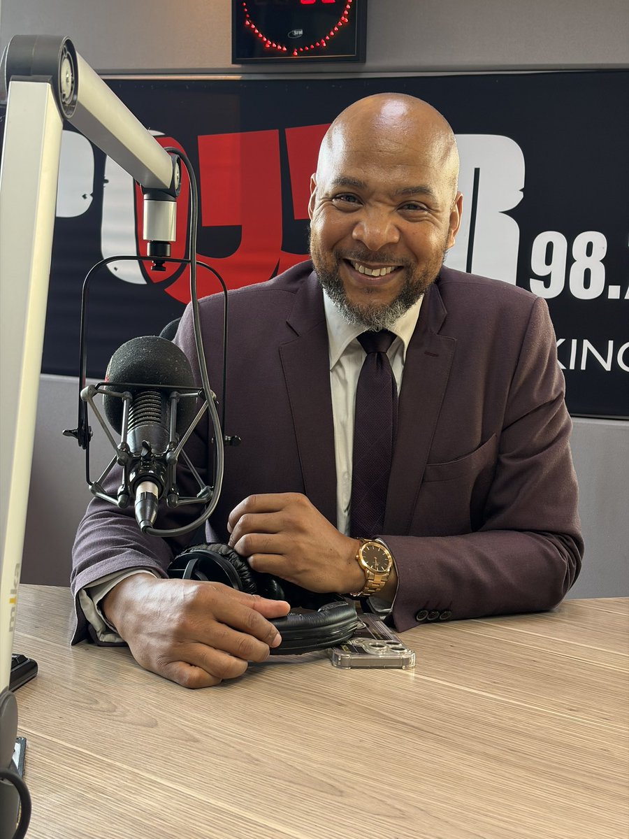 Powerfm987's tweet image. It's Lunch time…

Good afternoon and welcome to #POWERLunch with @MararaMoabelo until 15:00.

Get in touch with us throughout the show.

☎️: 0861 987 000
📲: 083 303 7093 
📺: DSTV Channel