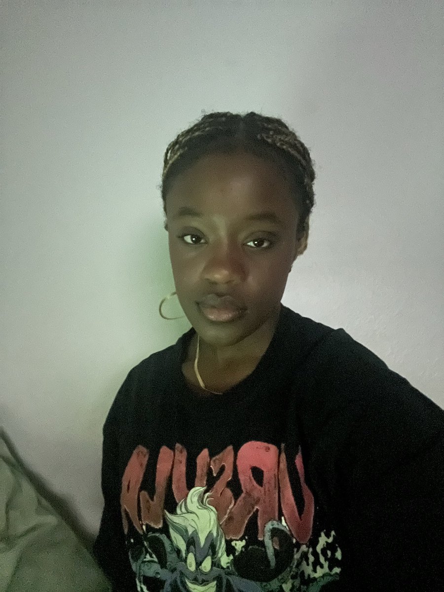 ivy wears prada 2ミ☆ tweet media