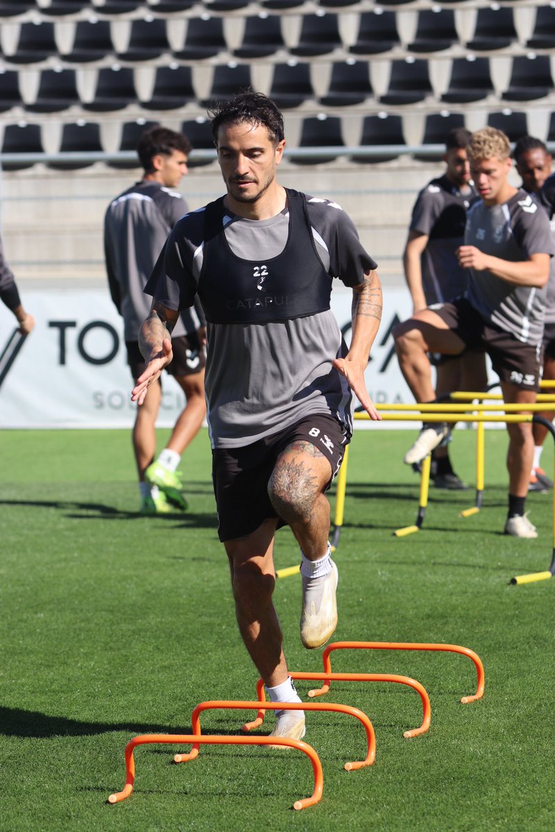 Real Balompédica Linense tweet media