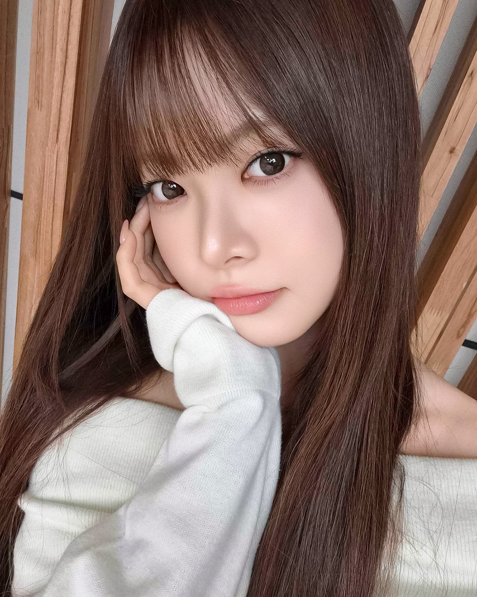 LE SSERAFIM tweet media