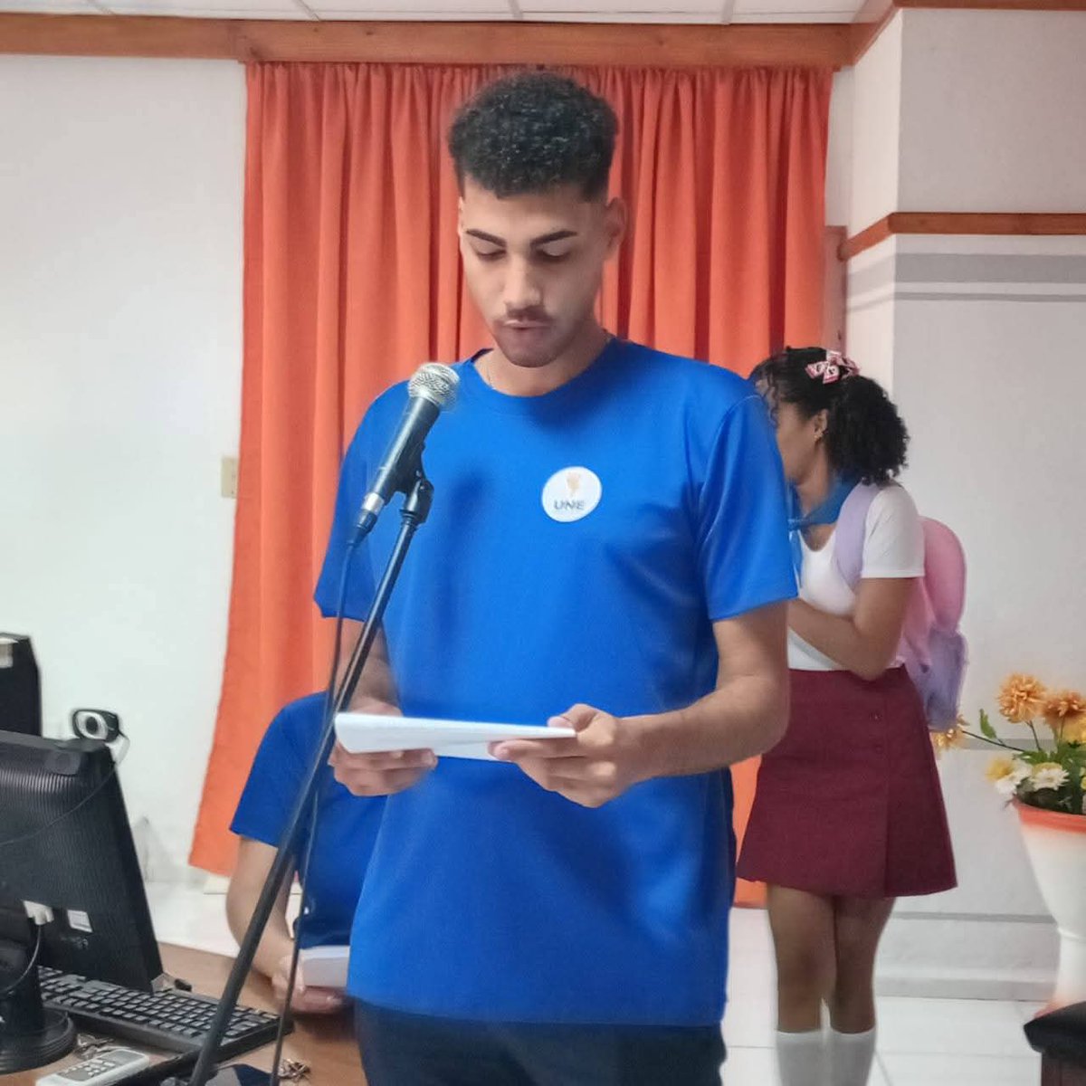 Arbis_LunaLlena's tweet photo. 🔌🔥 Juventud eléctrica, energía que no se detiene 💪
🧡 Esta mañana compartimos un encuentro especial con los trabajadores de la Empresa Eléctrica Holguín en homenaje a nuestros jóvenes por el 4 de abril celebrando los aniversarios 64 de la UJC y 65 de la OPJM.
#UJC65 #OPJM64 https://t.co/uLhsdG0td2