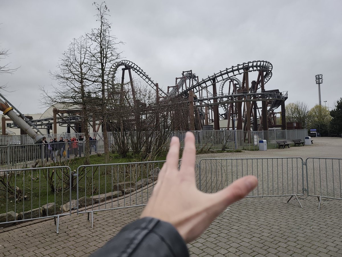 Stampida 305 tweet media