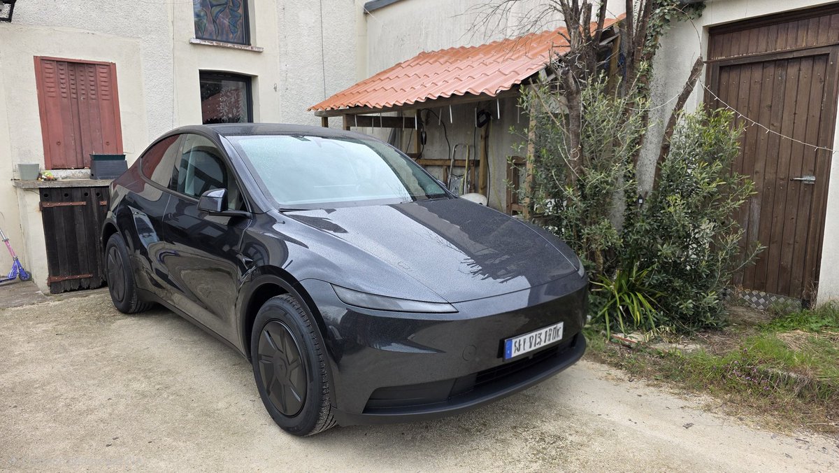 VUE Adrien tweet media