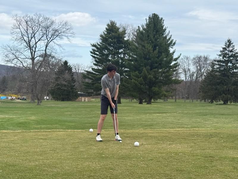 CCMTitansGolf's tweet photo. Jake Morgan (78) and Rob Gantert (79) lead the way for Morris yesterday at the Flanders Invitational. The team moves to 6-2 on the season and will be back in action at Galloping Hill on April 6th! Happy Easter weekend to everyone! ⛳⛳️⛳️⛳️(Rob off the 1st tee below) https://t.co/RkmnxuIvbo