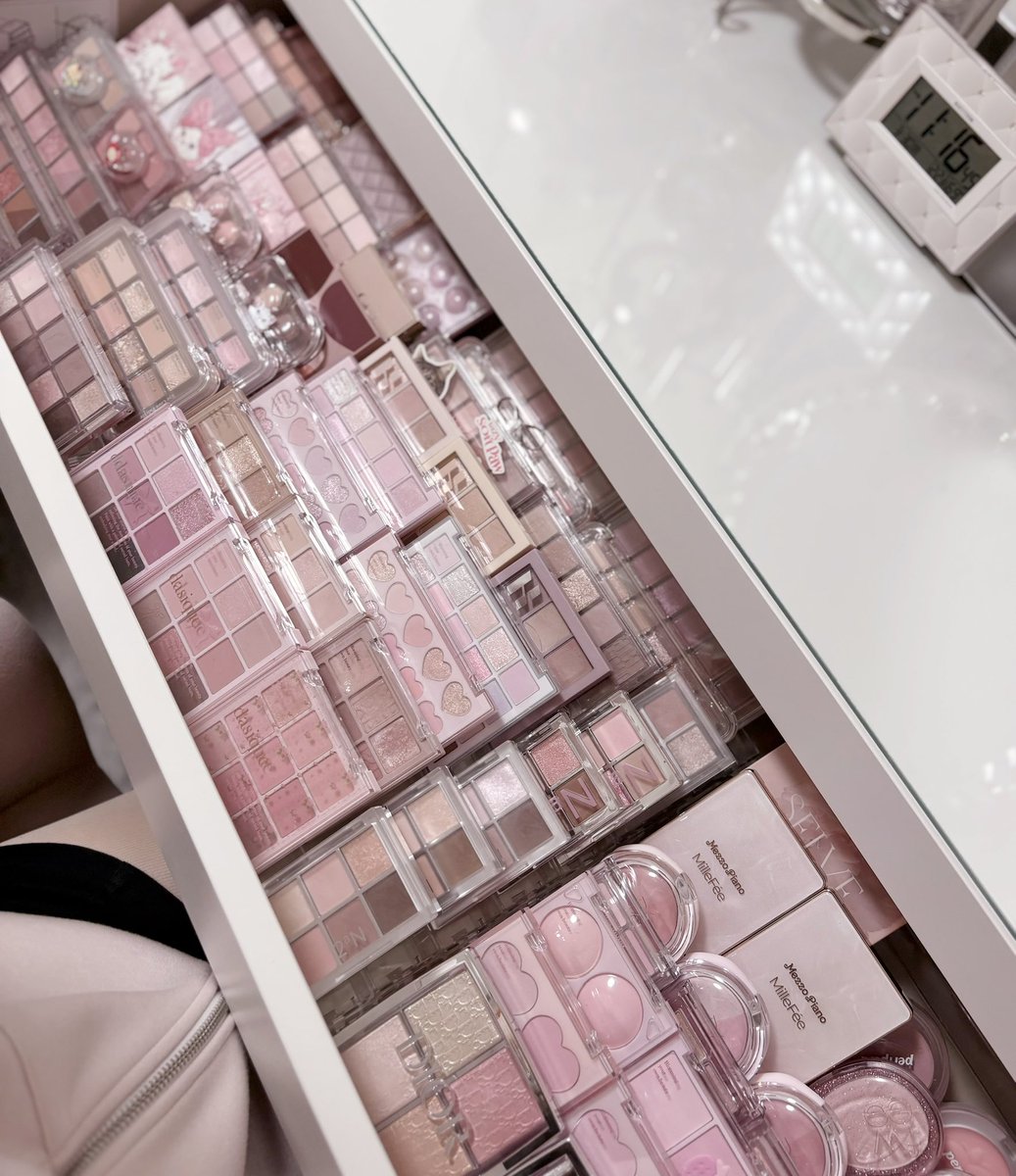 𝓜 ྀི tweet media