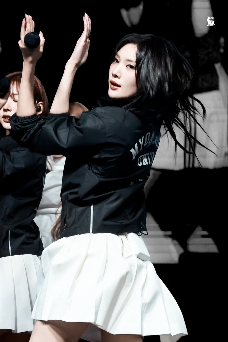 Xi0enen_123 tweet media