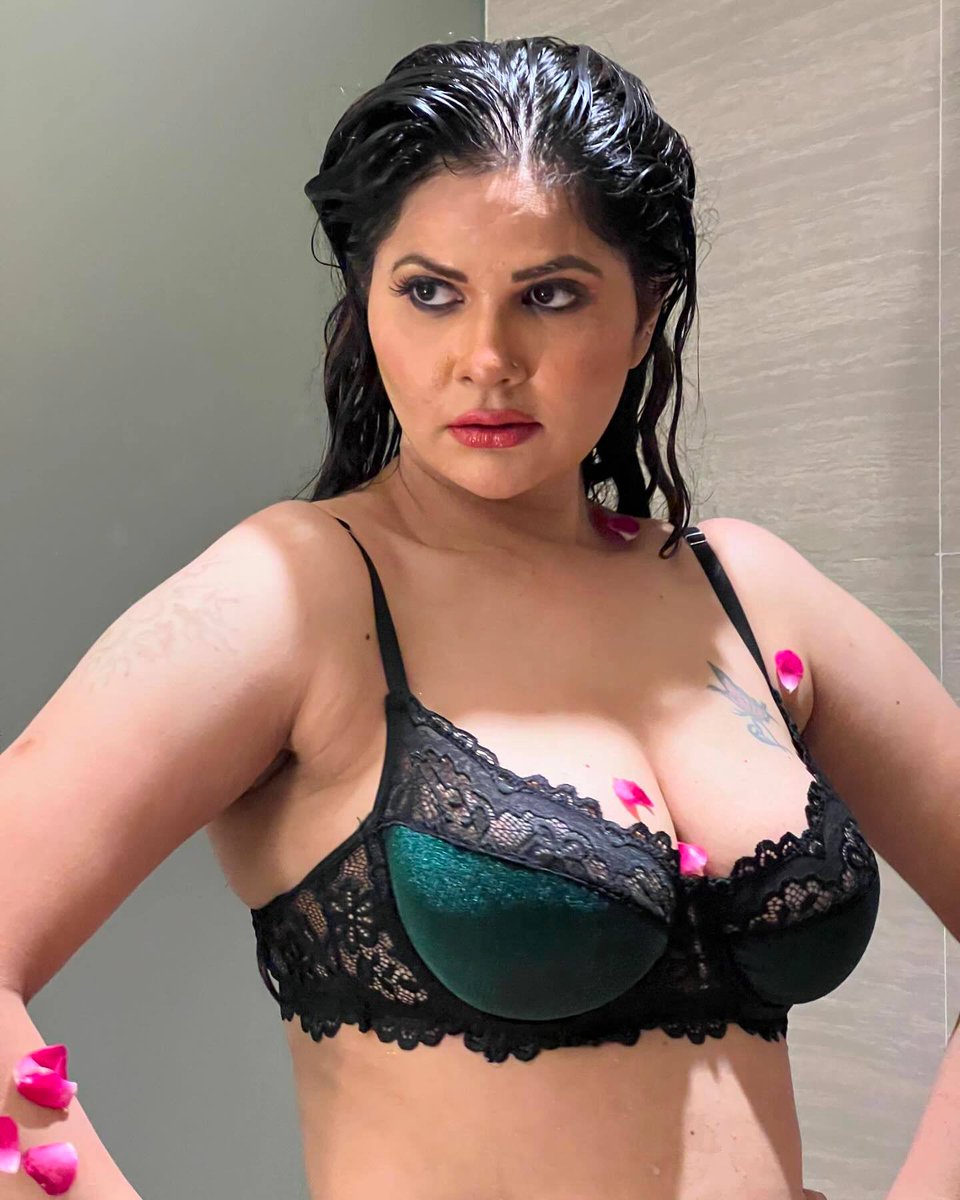 Actress World tweet media