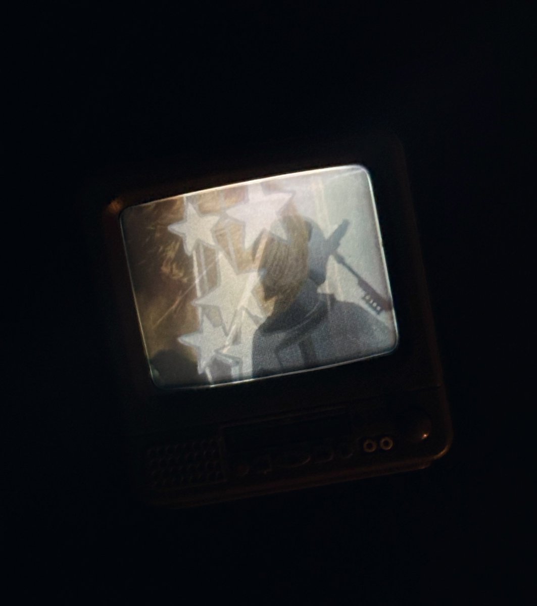 デウン tweet media