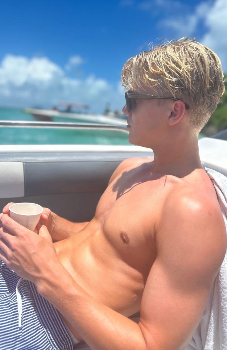 Hot players tweet media