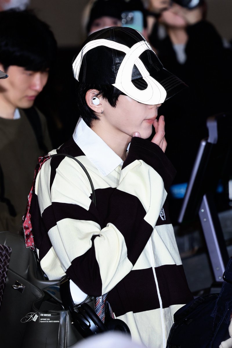 ᴊᴜɴᴇ. tweet media