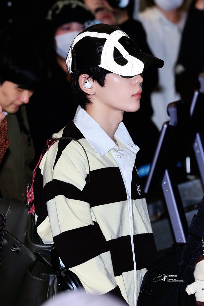 ᴊᴜɴᴇ. tweet media