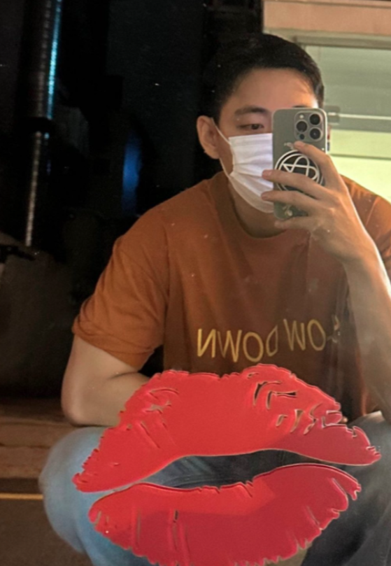 About Music tweet media