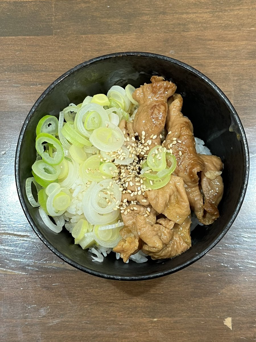 ansin0609's tweet photo. バードメン北上　ボロネーゼ　ホルモン丼 https://t.co/u7xpc2wStu