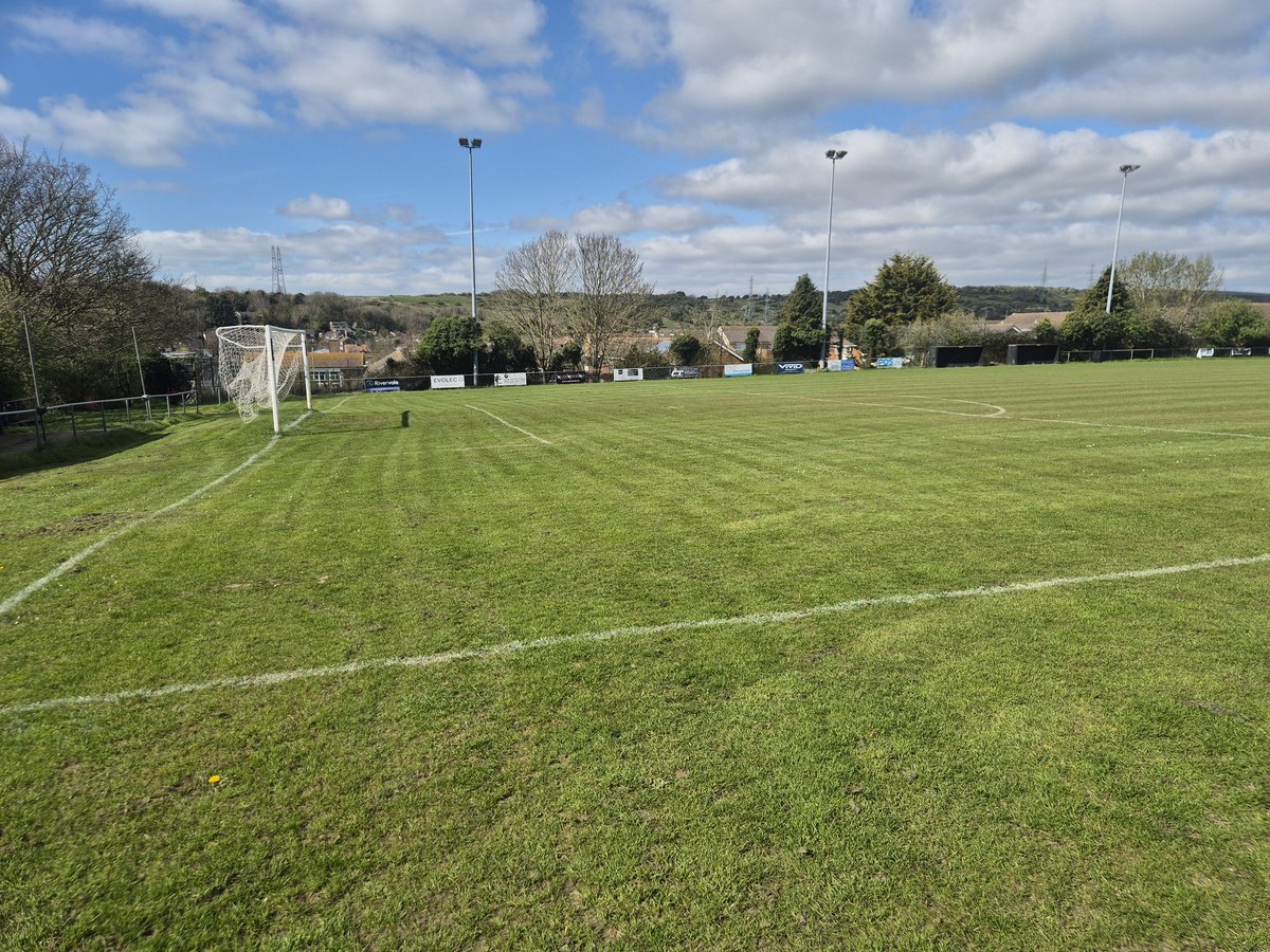 Mile Oak FC tweet media