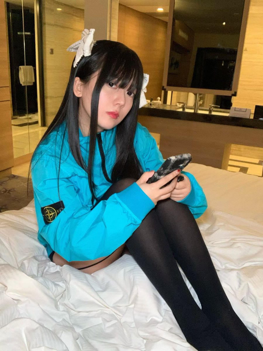 Hequankele tweet media