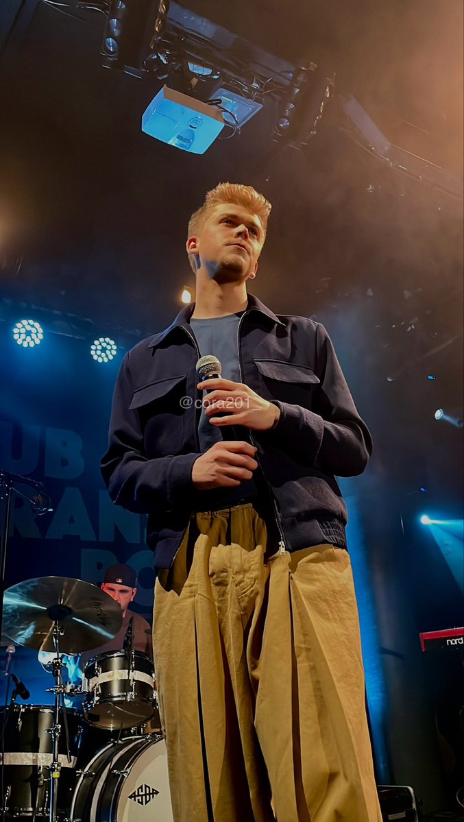 Cora 🫧 tweet media