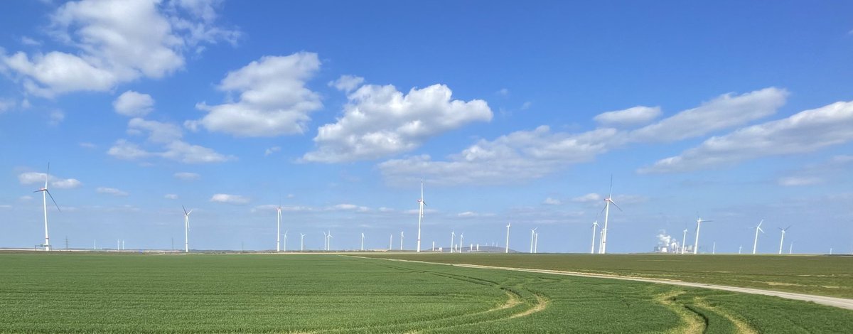KartoneMatrix's tweet photo. @Markus_Krall Sie verkaufen uns diese aufgezwungene hässlichen Energie für teures Geld.
In 20 Jahren gibt man uns die Schuld für diesen Sondermüll und sie lassen uns dann dafür bezahlen. https://t.co/xVD4PZtmAD
