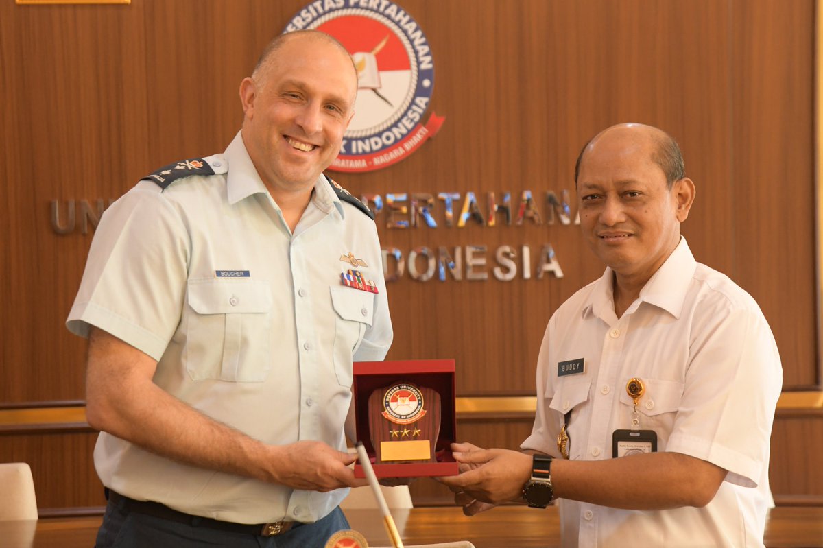 Unhan RI tweet media