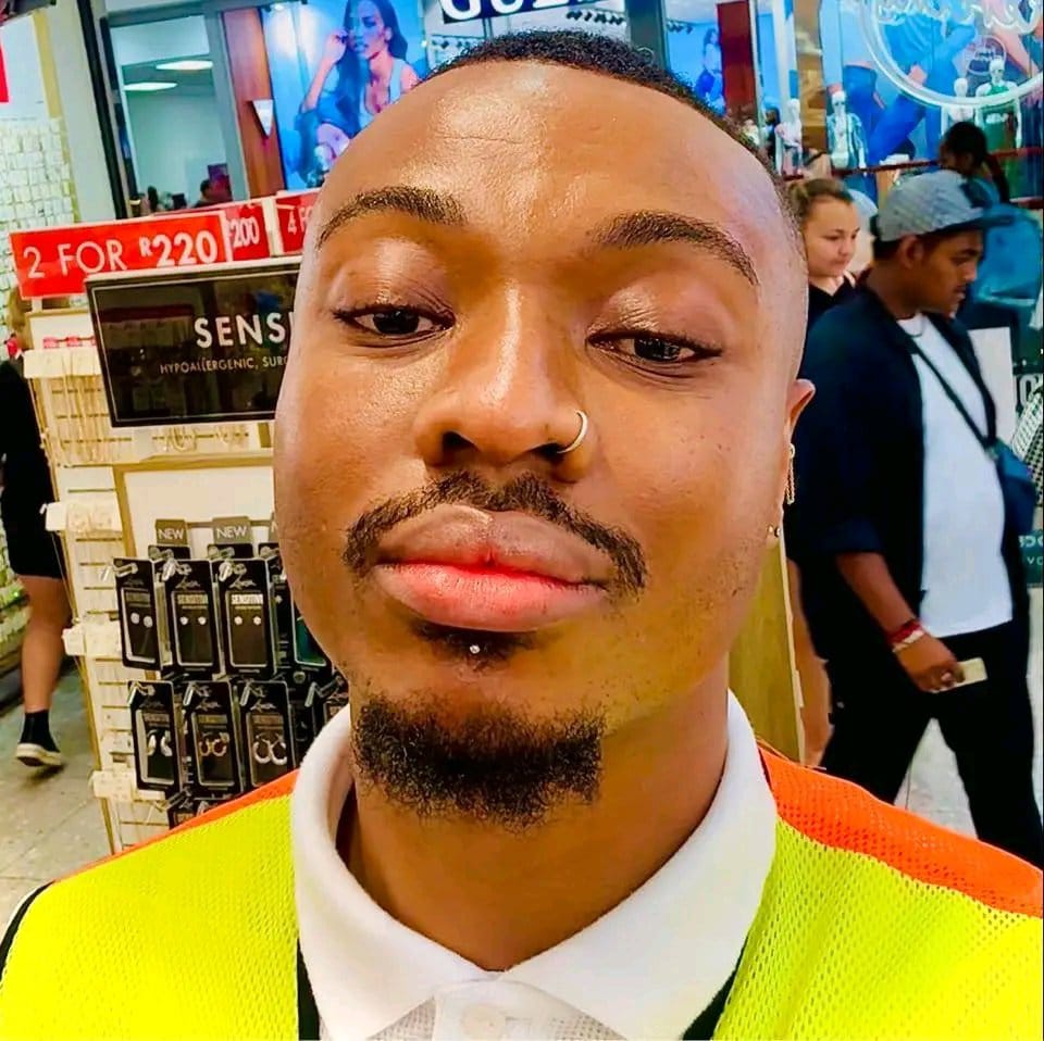 In A Nutshell🥜 tweet media