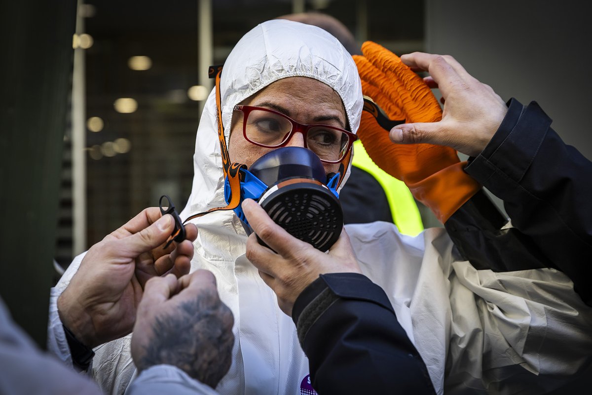 AndorraCapital's tweet photo. 🛠️ Seguretat i formació per als equips del Comú

✅ Finalitzada la formació obligatòria en 'Treball en espais confinats'

🤝 Invertim en la seguretat i el creixement professional dels treballadors i treballadores del Comú per oferir el millor servei a la ciutadania!

@Mutua_ND https://t.co/jraPczrGIp