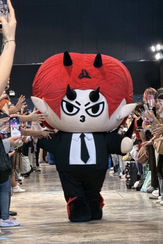 It'ME_MANEE_MIND tweet media