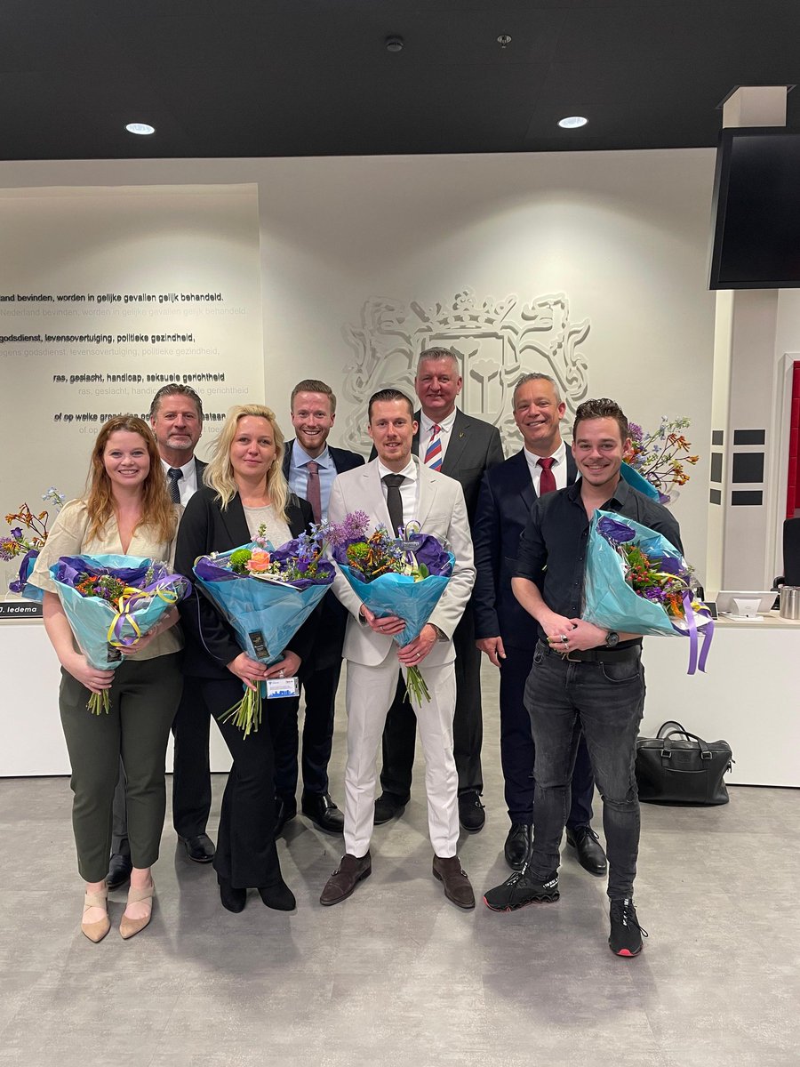 smede141's tweet photo. Beëdigd voor een nieuwe periode als raadslid. Trots dat ik Zoetermeer opnieuw mag vertegenwoordigen.

Klaar om te starten. Voor bestaanszekerheid, leefbare wijken en duidelijke keuzes.

Zoetermeer eerst!
#PVV https://t.co/22HbdstXCO