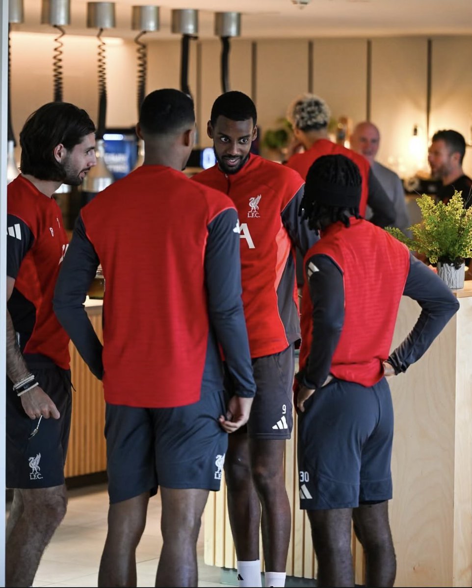 Waleed🇵🇸#slotout tweet media