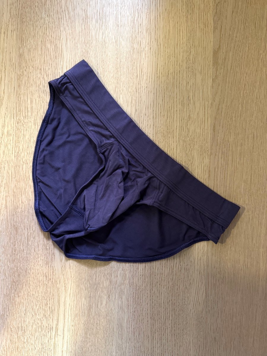 Restock! To (πολύ) δημοφιλές Eliteman Hispter Σλιπ σε σκούρο μοβ, επέστρεψε στο κατάστημα σε όλα τα μεγέθη:
vrakadiko.gr/underwear/obvi…