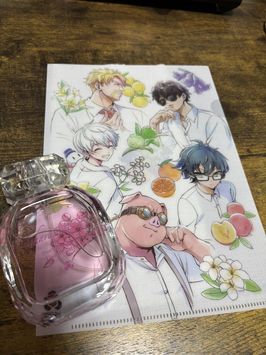 qb138's tweet photo. さすがに推しの香水は買わないとね🌸🐽 https://t.co/qQ1tQFz5J7
