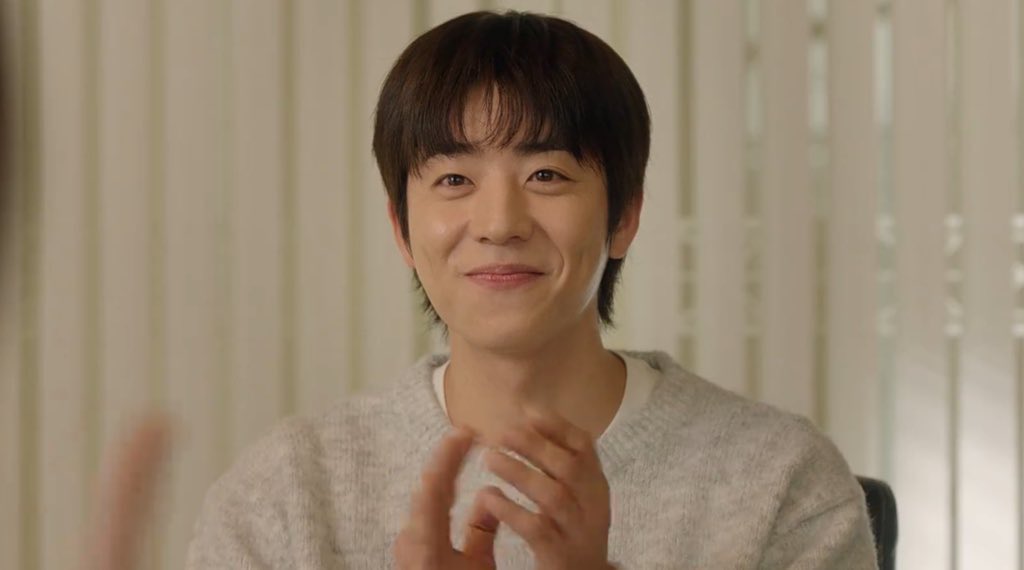 أُفُق tweet media