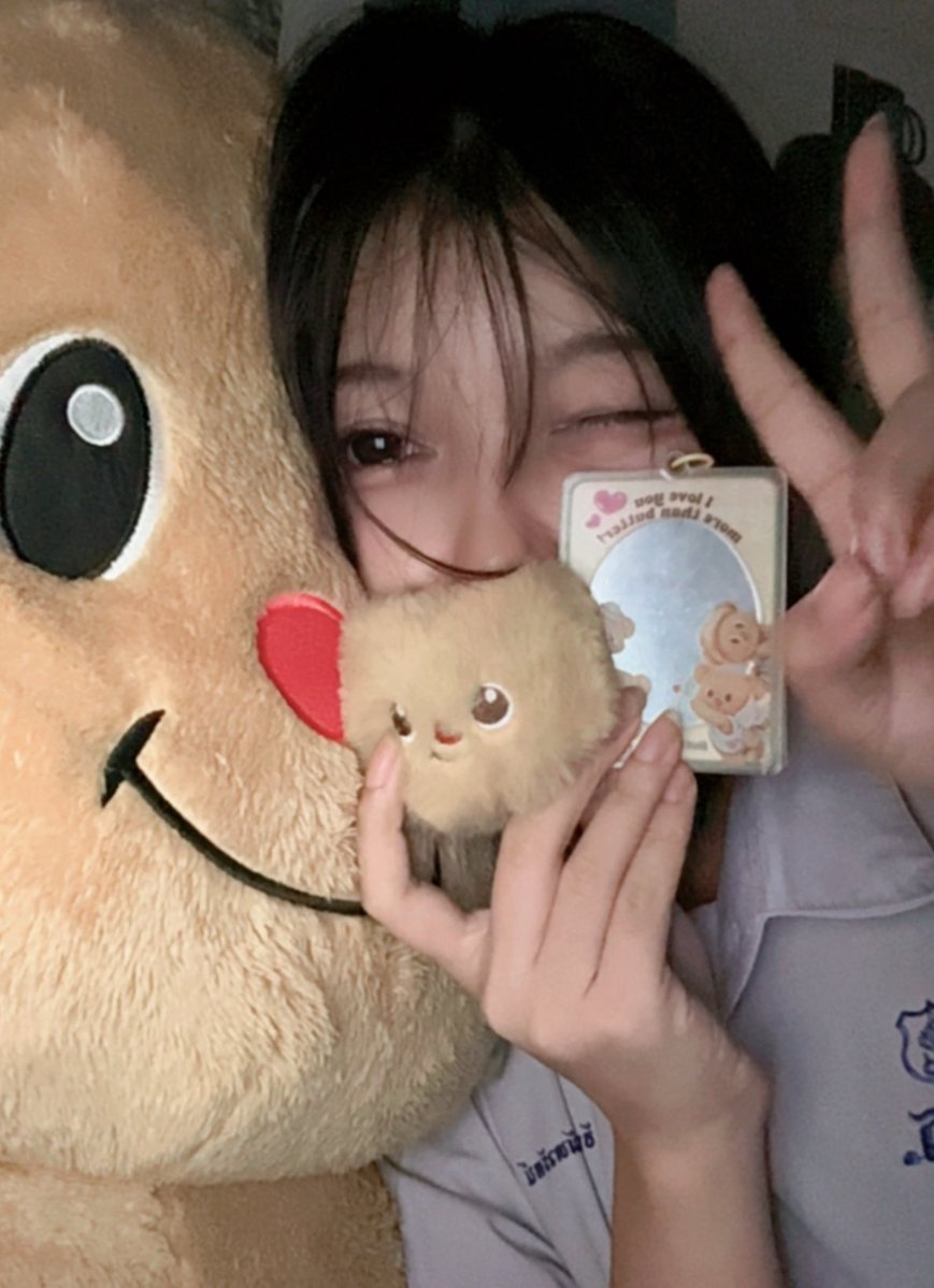 สำหรับคนที่บอกว่าเราอ้วนนะคะ จริงๆเราเปนหมีเนยอะค่ะ