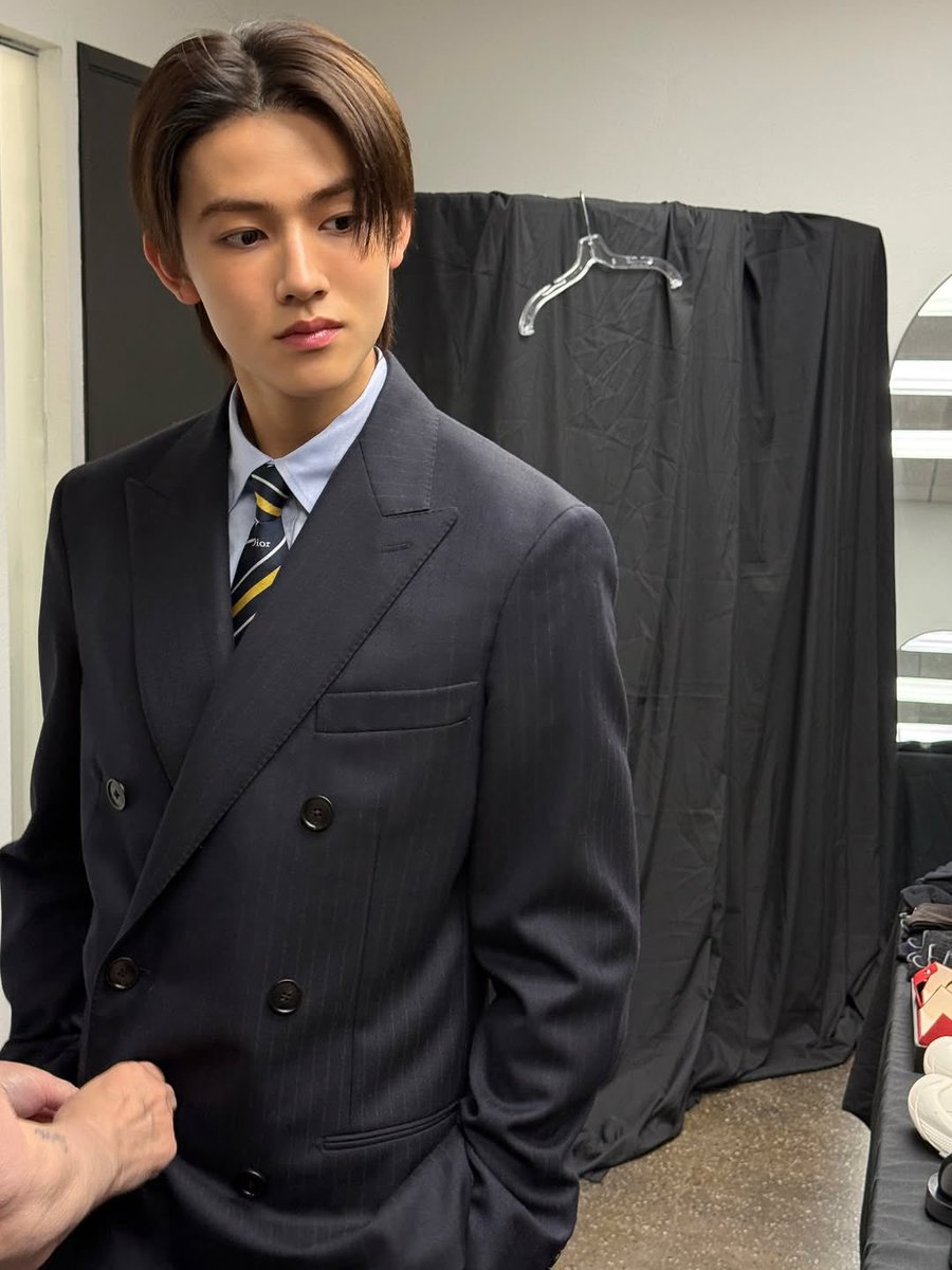 青 （아오） tweet media