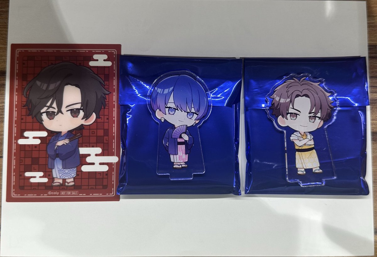 と@グッズ垢 tweet media