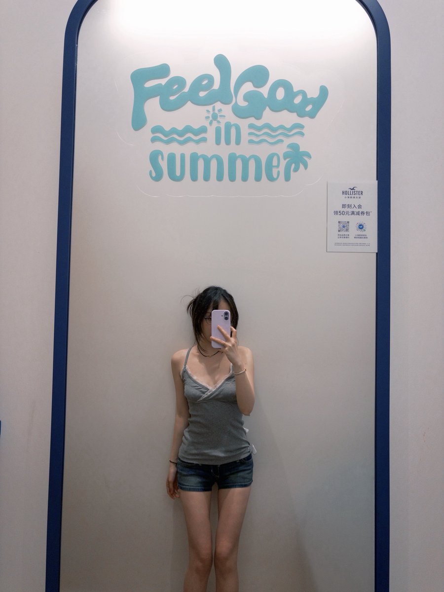 sure3064's tweet photo. Hollister吊带 https://t.co/GM1M6Aq63u