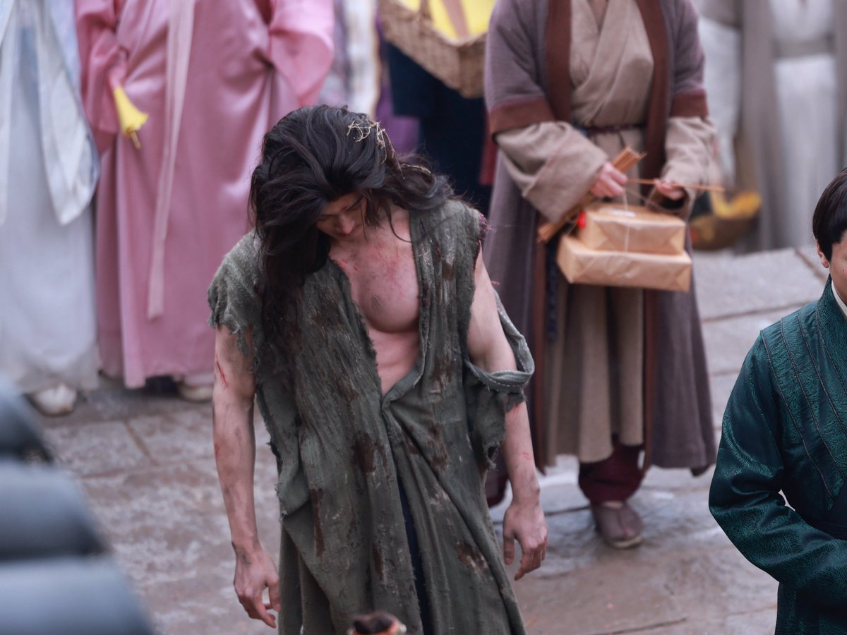 for yanan 闫桉 🗡️🦋 tweet media