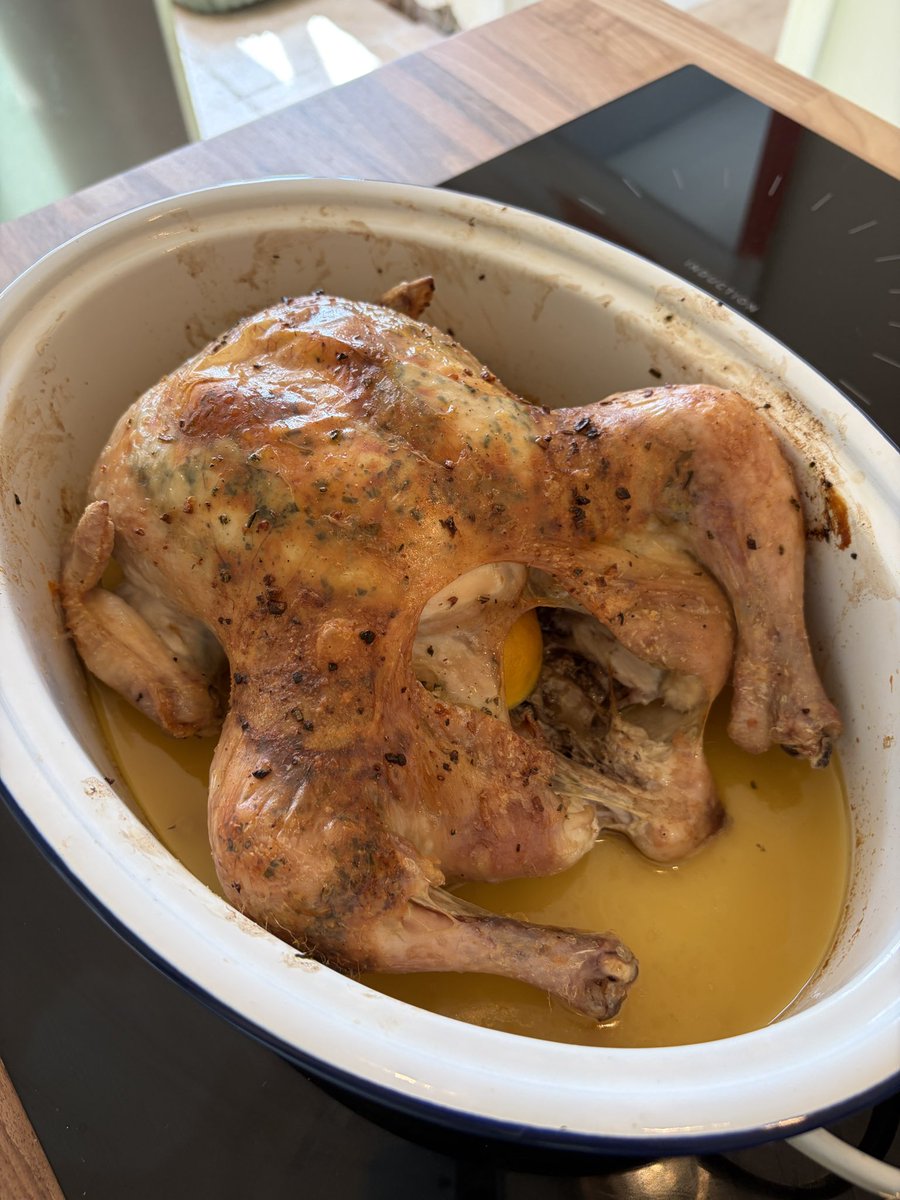 𝙋𝙤𝙥𝙥𝙮 𝙀𝙫𝙖𝙣𝙨 tweet media