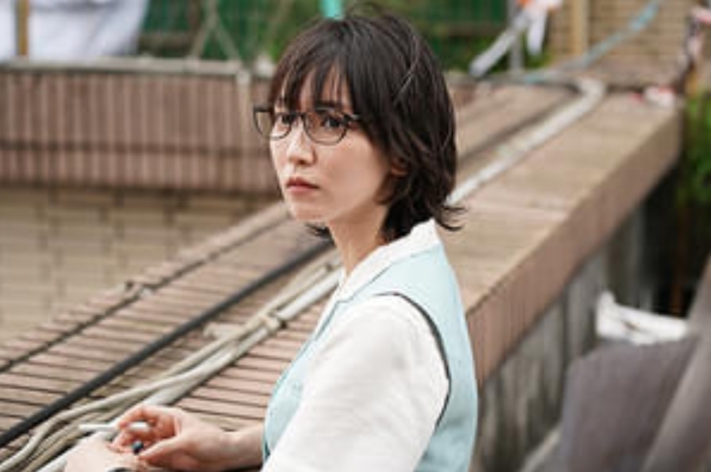sxLibhisV343397's tweet photo. 「地に足がしっかり着いているかがファンタジーの成否を分ける」と高畑勲から直に聞いた事がある。
『鬼の花嫁』の監督の前作『九龍ジェネリックロマンス』では不動産屋に務めるヒロインが仕事で着る制服は設定に支障をきたさない普通のデザインなのに、日常の中の小さな可愛らしさは見つけられず。→ https://t.co/sU0fOfzzpU