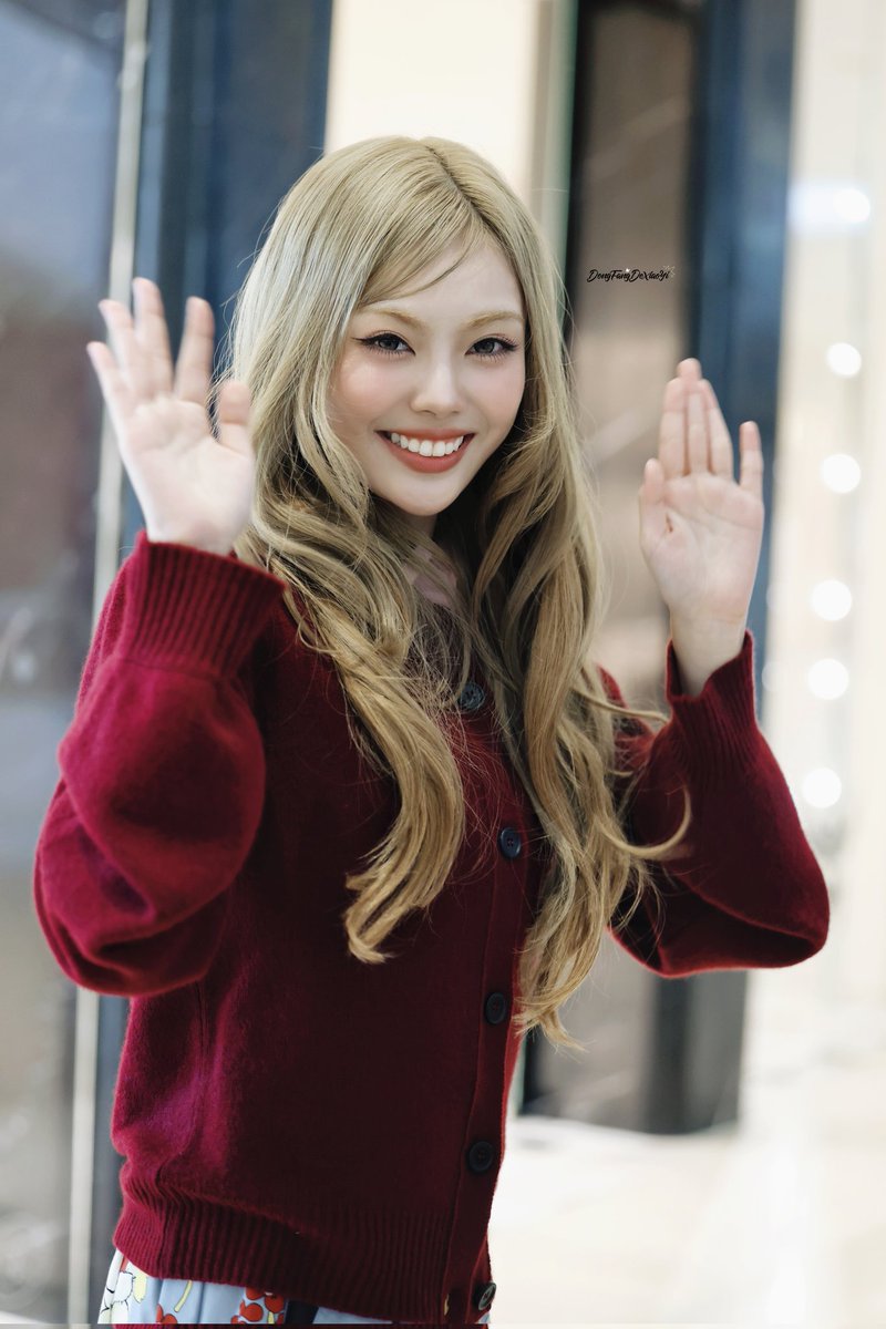 DongFangDeXiaoYi tweet media