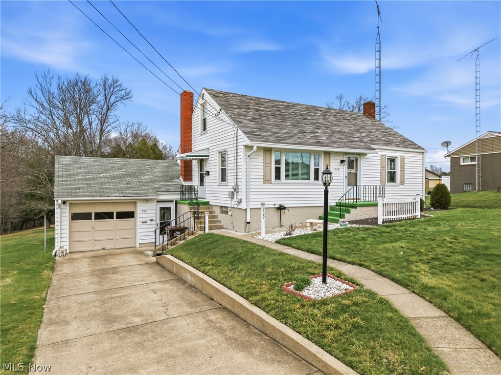 bstamp6's tweet photo. 739 Sunset Drive, Lisbon, OH, 44432
3 bed | 2 bath 1408 Sq. Ft.
Active | $194,500
https://t.co/UMCgqFOOEI
Beautifully Updated Bungalow in a Highly Desired Neighborhood! Step into this charming and fully updated bungalow offering 3 bedrooms, 2 full baths, first-floor laundry,... https://t.co/x230vhRZTf