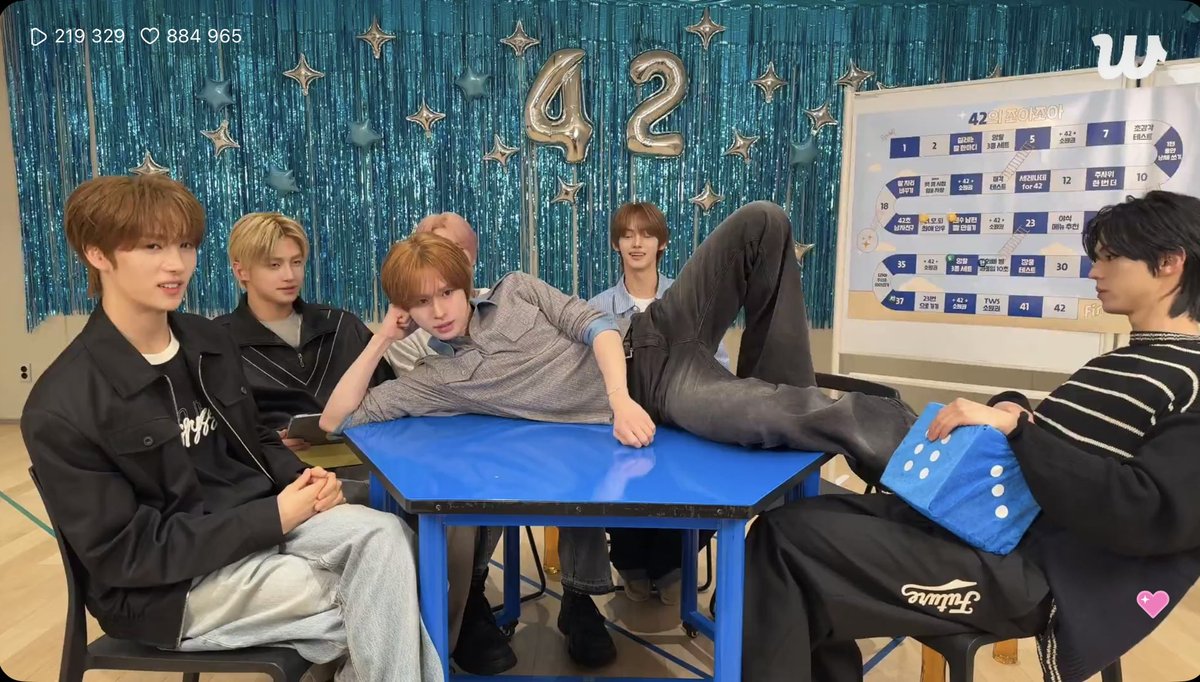 karo ★ tweet media