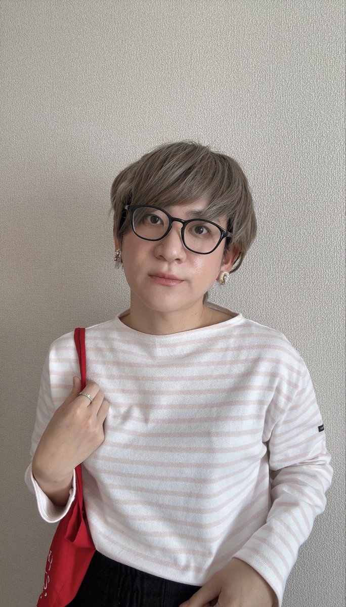 おそらく愛読書はFUDGEなショートカットのお母さん